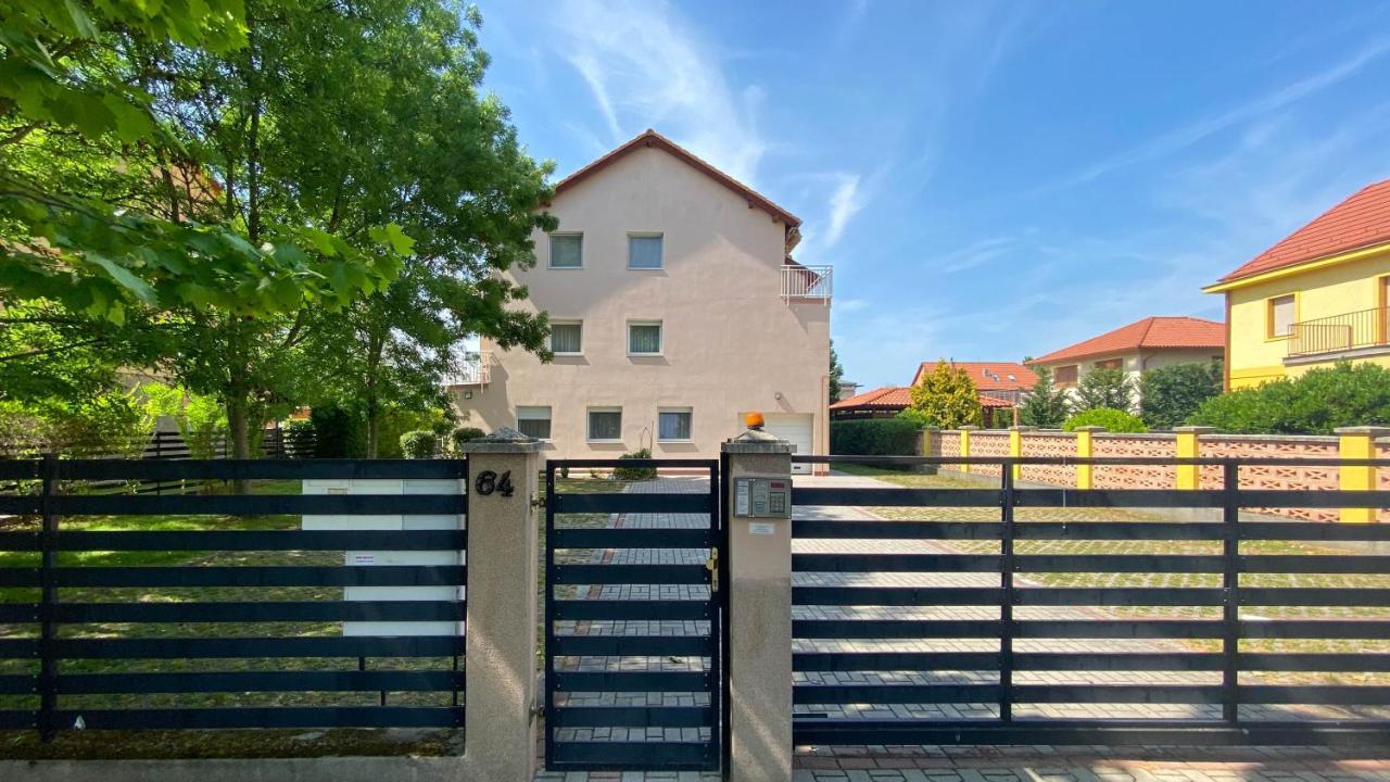 Aranypart Apartman Appartement Siófok Buitenkant foto