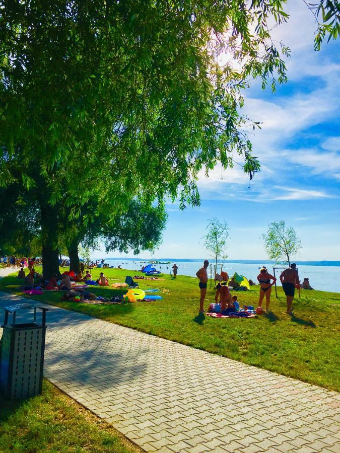 Aranypart Apartman Appartement Siófok Buitenkant foto